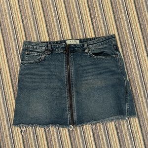 Free people denim mini skirt// size 31